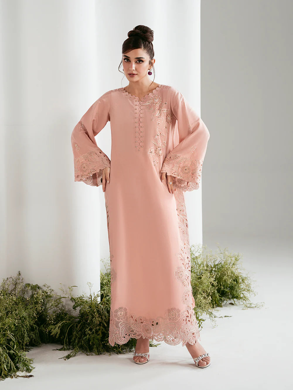 Luxe Pret 2pcs Classic Neutrals Enhance Embellishment lace accents Intricate hardwork