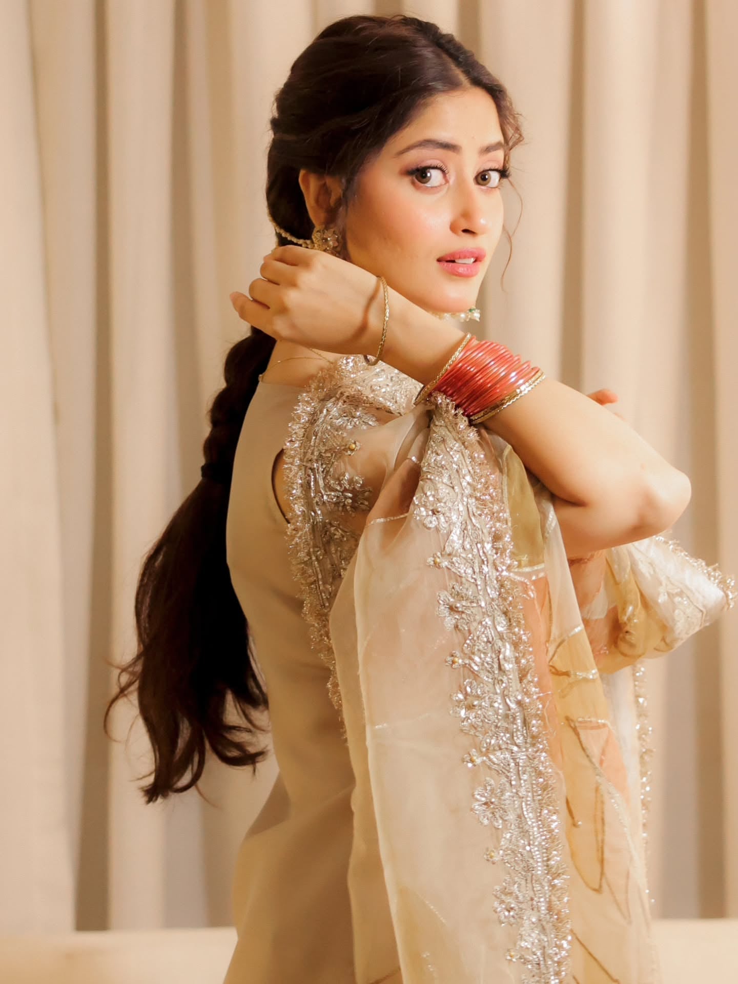 P-299 Sajal Ali - Luxury Pakistani Suit - Pre-Order - View 5