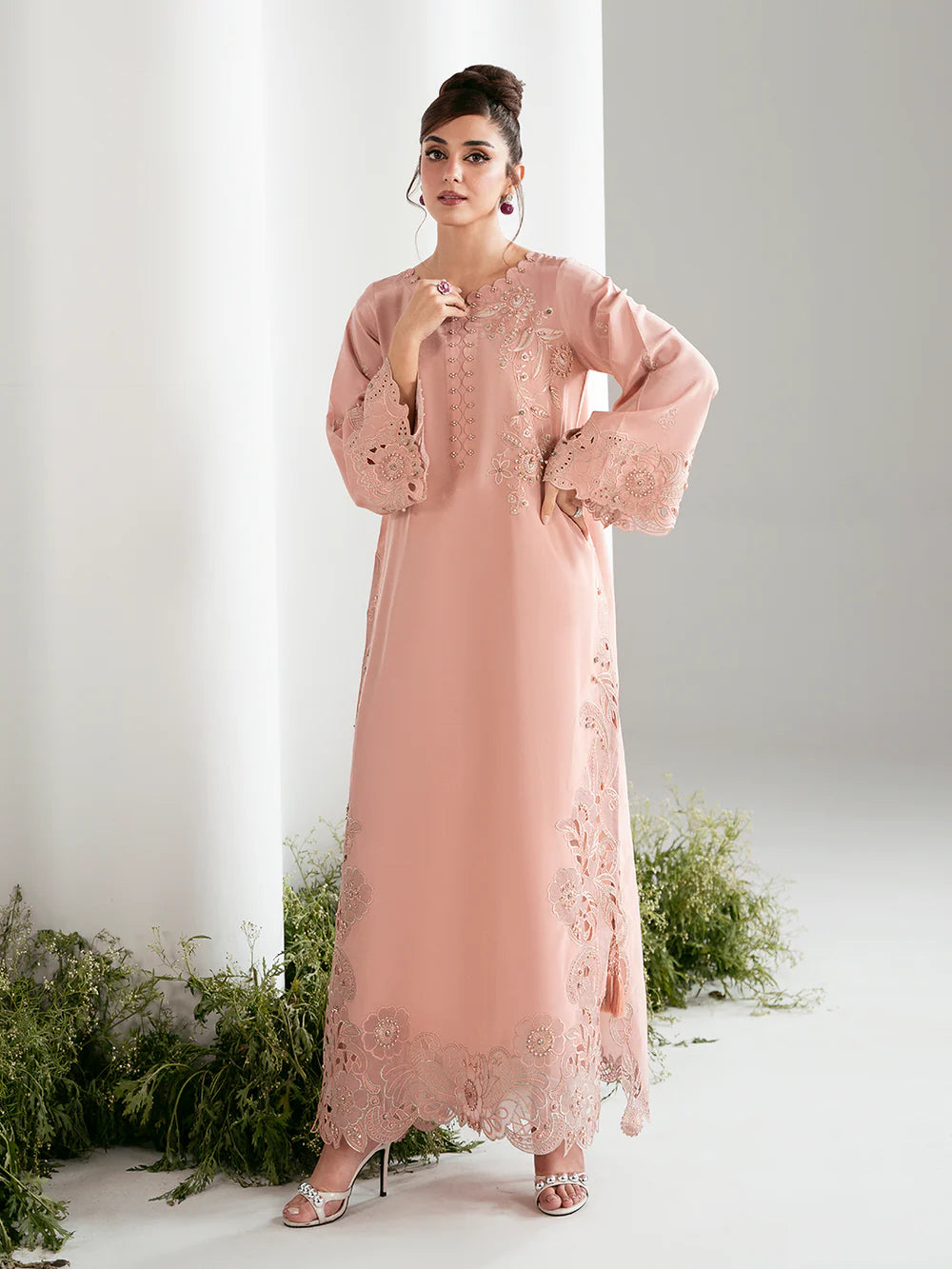 Luxe Pret 2pcs Classic Neutrals Enhance Embellishment lace accents Intricate hardwork