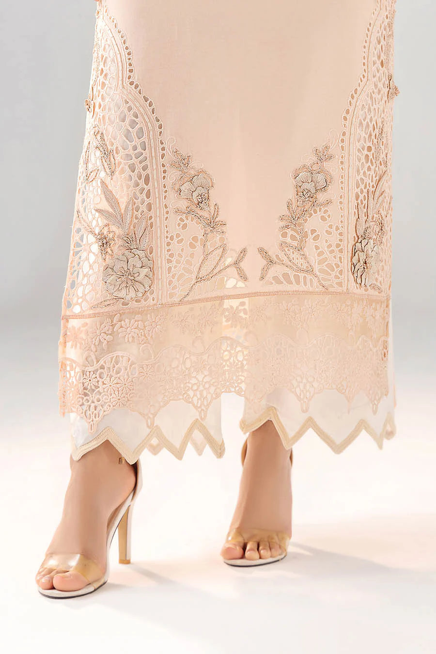Soft pastel hues, delicate embroidery, and timeless elegance 3pcs Outfit Party wear Light Pink /Grey (PRE ORDER)