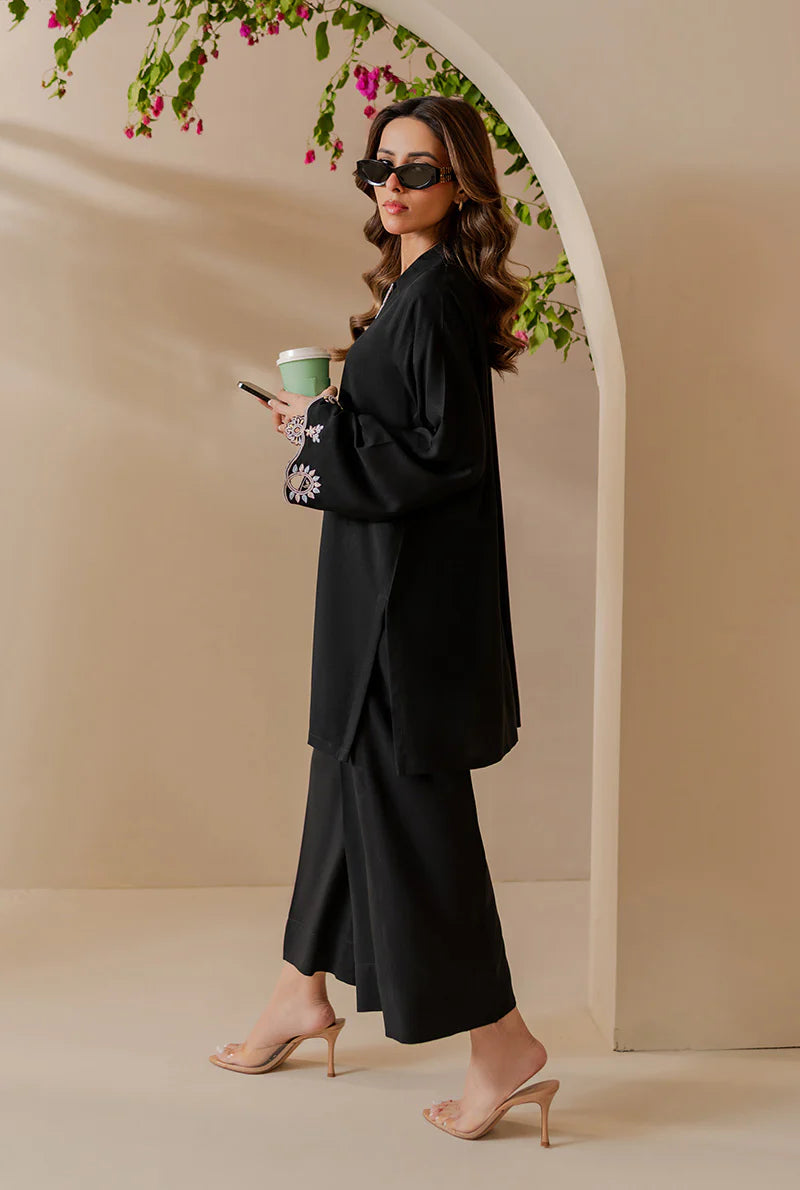 Ollie Onyx - Luxury Linen Pakistani Suit - Pre-Order - View 4